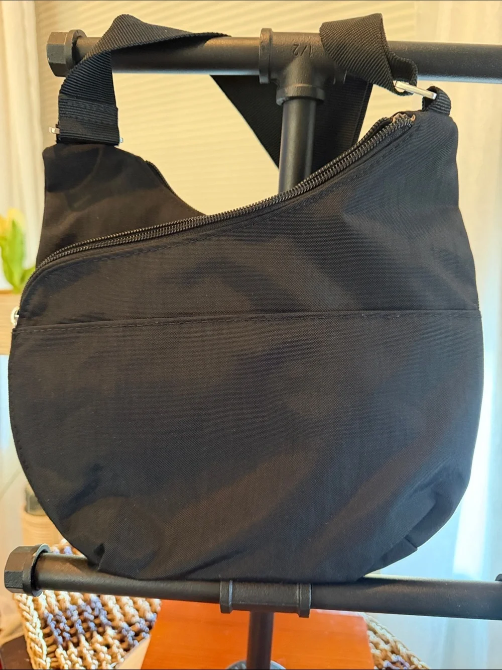 Baggallini Black Nylon Hobo Crossbody Organizer Travel Bag NWOT